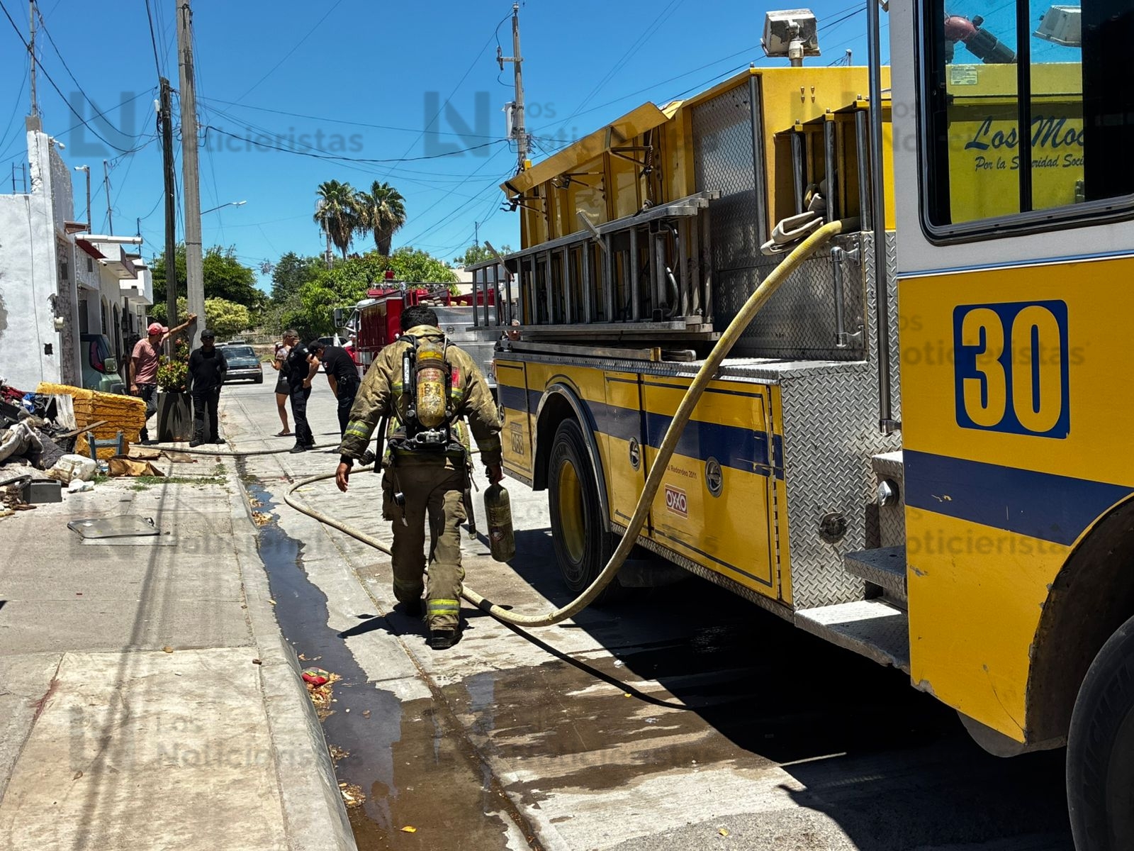 Se incendia vivienda en Los Mochis