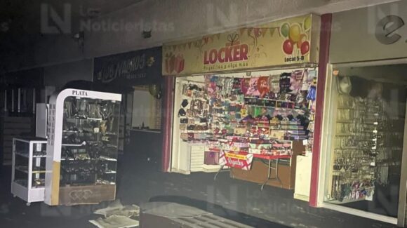Salud valorará si es viable la venta de mercancía de locales en Plaza Fiesta Las Palmas en Los Mochis, Sinaloa