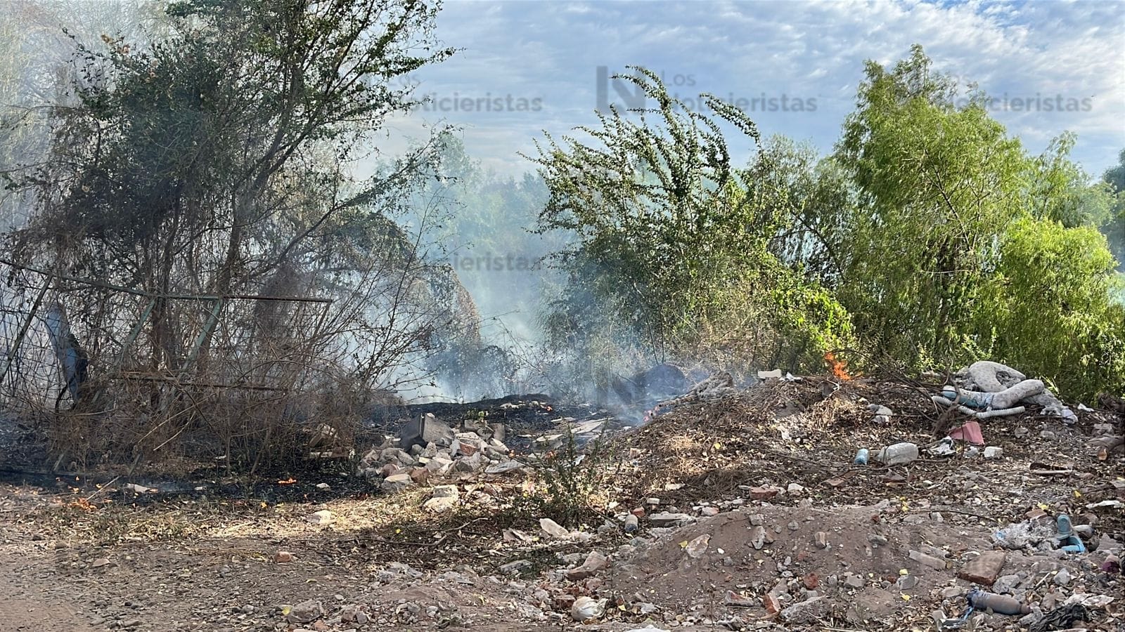 Incendio en rancho a la orilla del río Sinaloa, Guasave