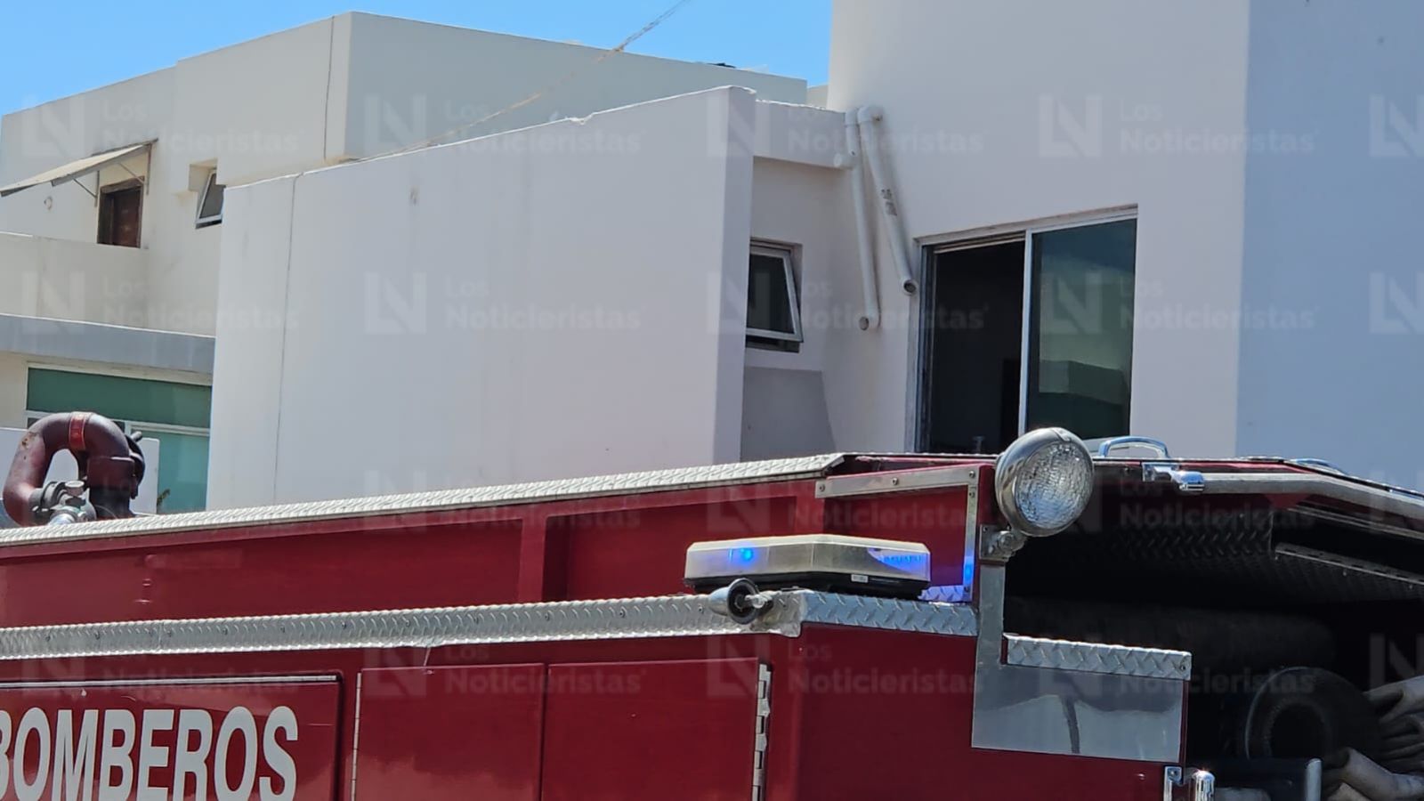 Incendio en residencia del sector Congreso del Estado