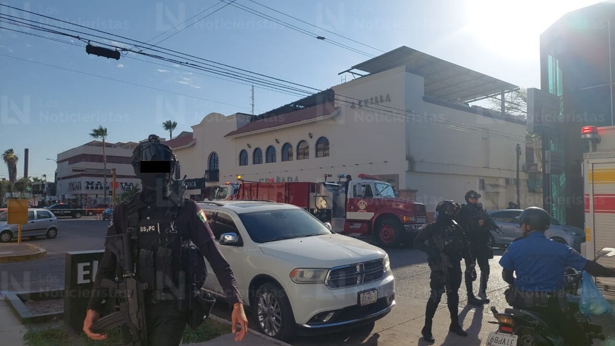 Incendio en restaurante V de Vaca en Los Mochis