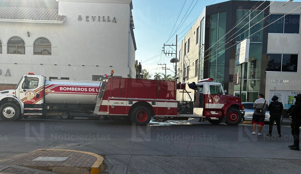Incendio en restaurante V de Vaca en Los Mochis