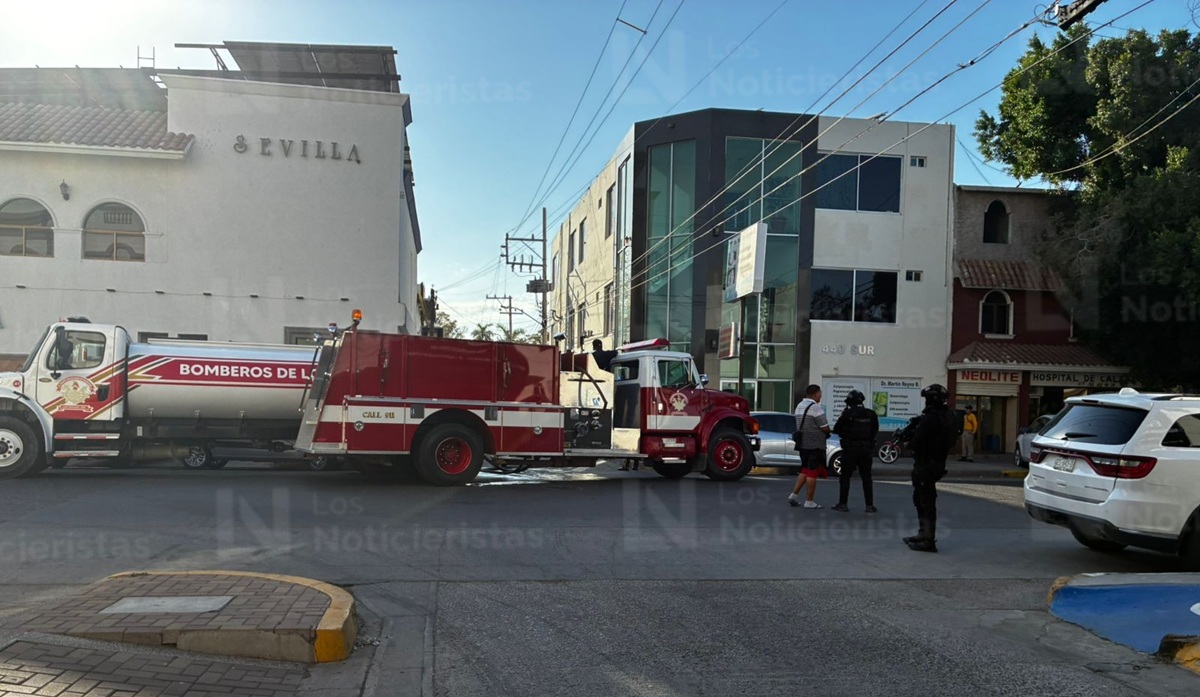 Incendio en restaurante V de Vaca en Los Mochis