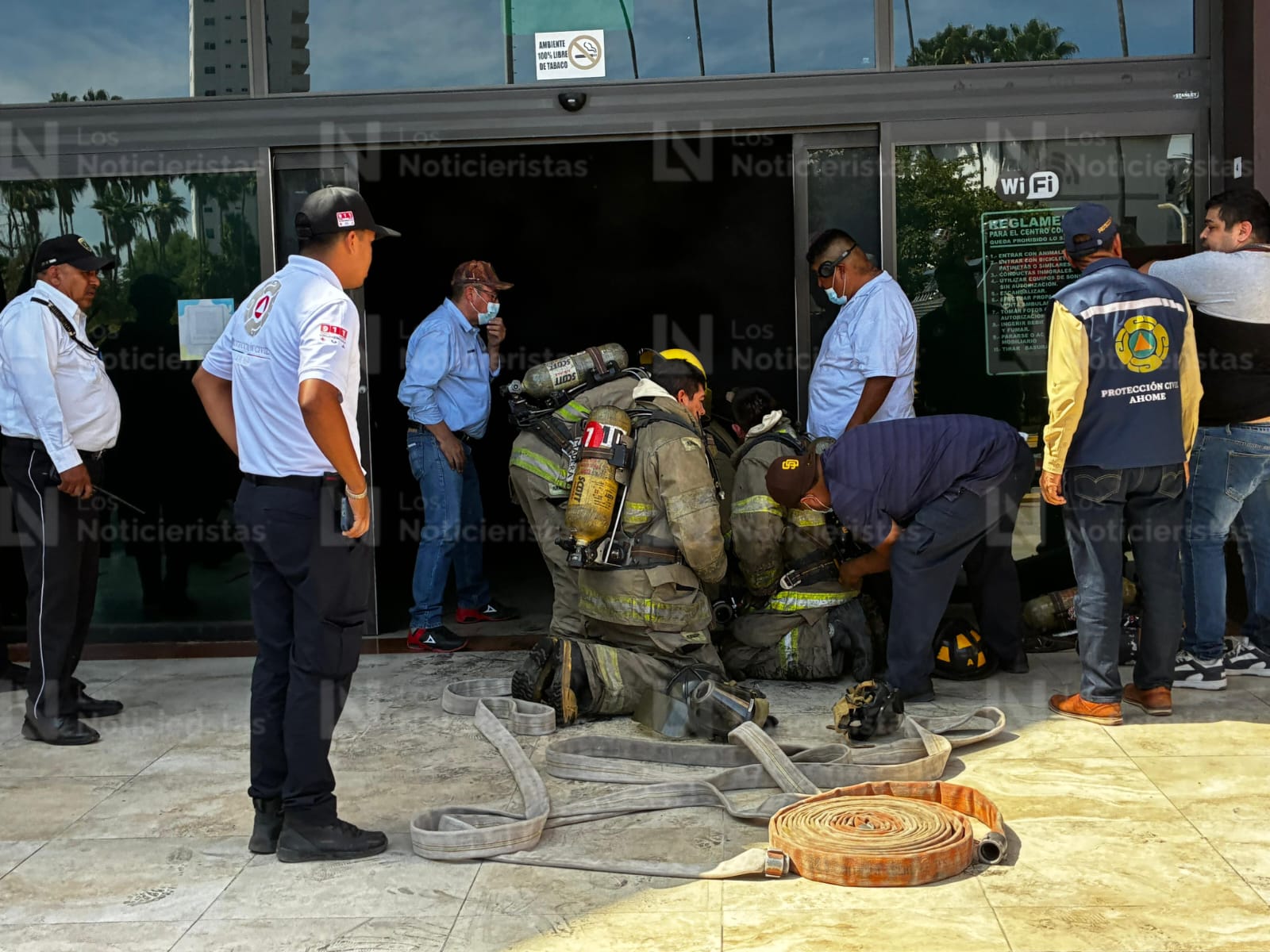 Incendio plaza Fiesta Las Palmas en Los Mochis