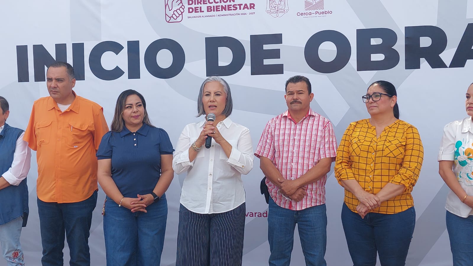 Inicia instalación de luminarias en bulevar Benito Juárez, en Guamúchil
