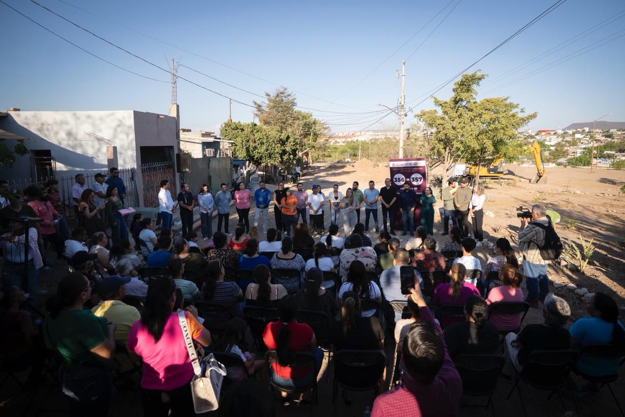 Inicia la pavimentación de dos calles en la Col. Domingo Rubí, en Culiacán