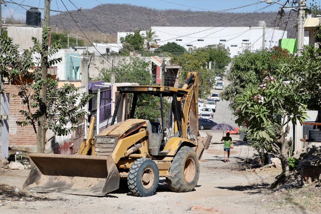 Inicia pavimentación en la colonia Mazatlán III