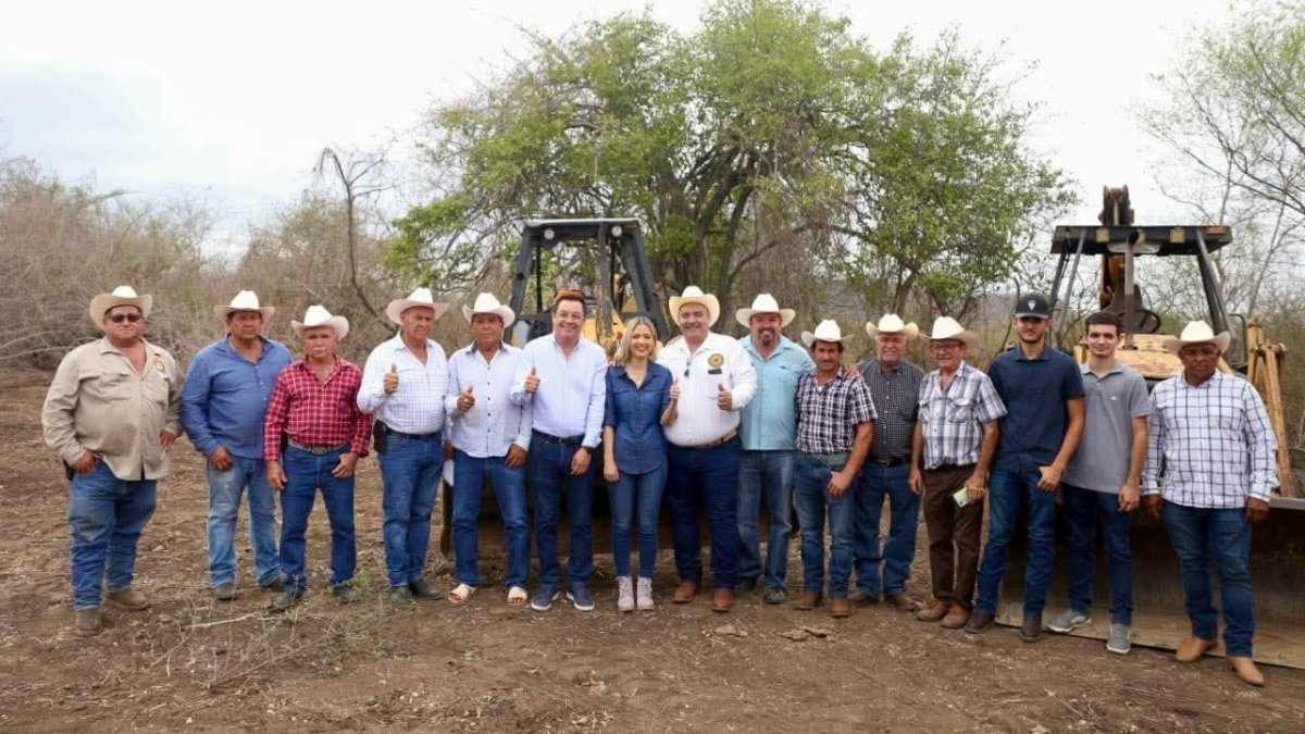 Inician con la construcción de bordos y abrevaderos en Mazatlán