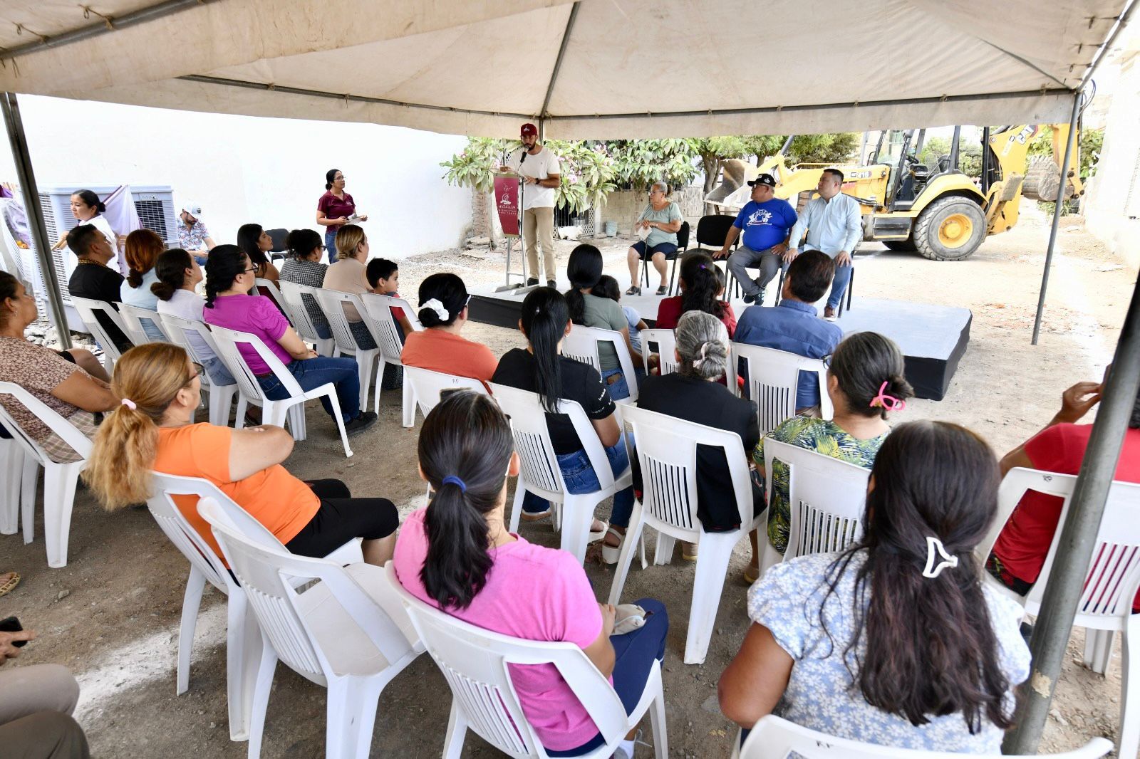 Inician pavimentación en la calle Deportista, Mazatlán