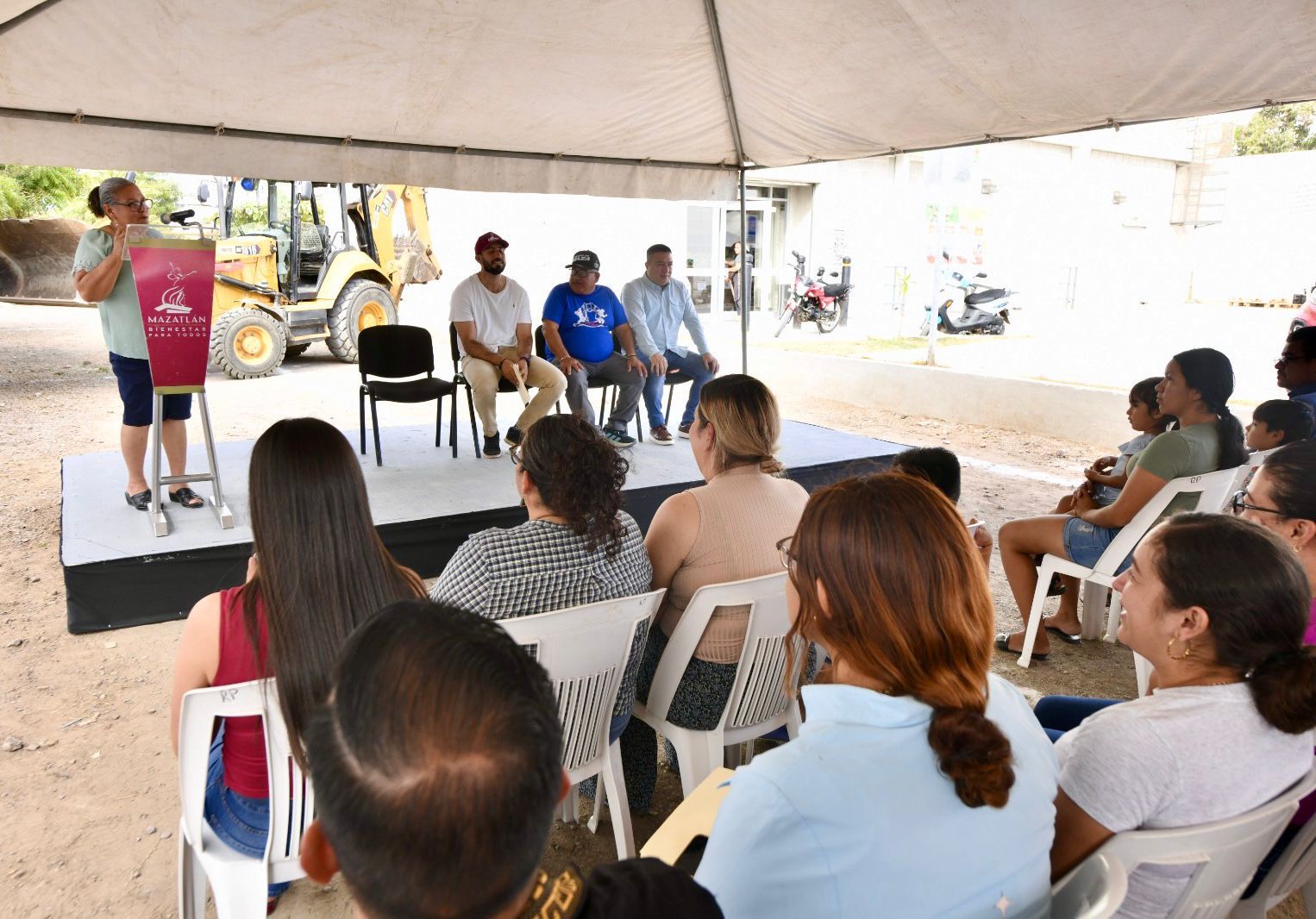 Inician pavimentación en la calle Deportista, Mazatlán