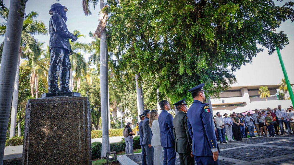 izamiento de bandera por 106 aniversario luctuoso de venustiano carranza culiacan sin