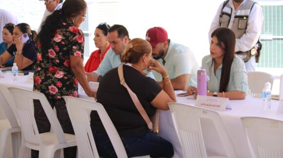Jornada “Contigo Mazatlán” suma 83 solicitudes ciudadanas durante visita en El Pozole