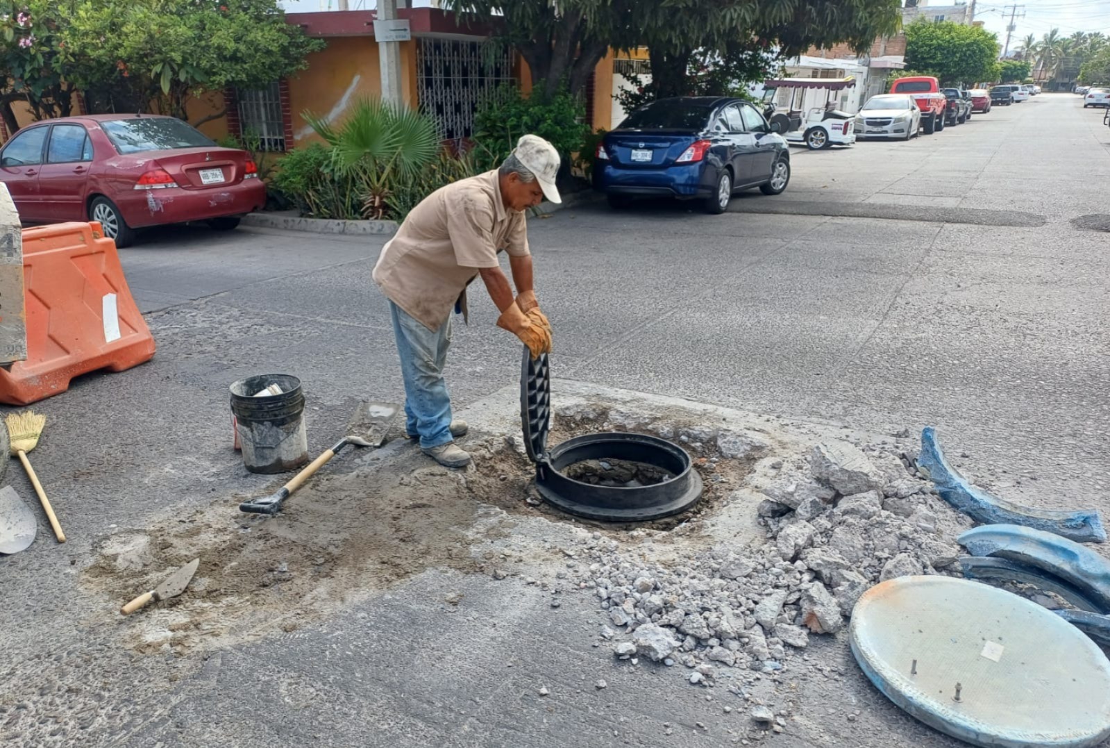 Jornada de limpieza en la colonia Sánchez Celis, en Mazatlán