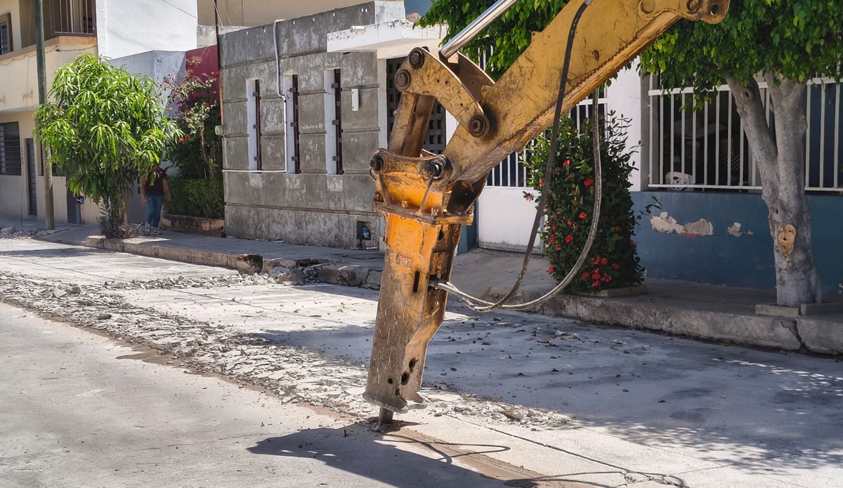Jumapam rehabilita alcantarillado en la colonia Adolfo López Mateos