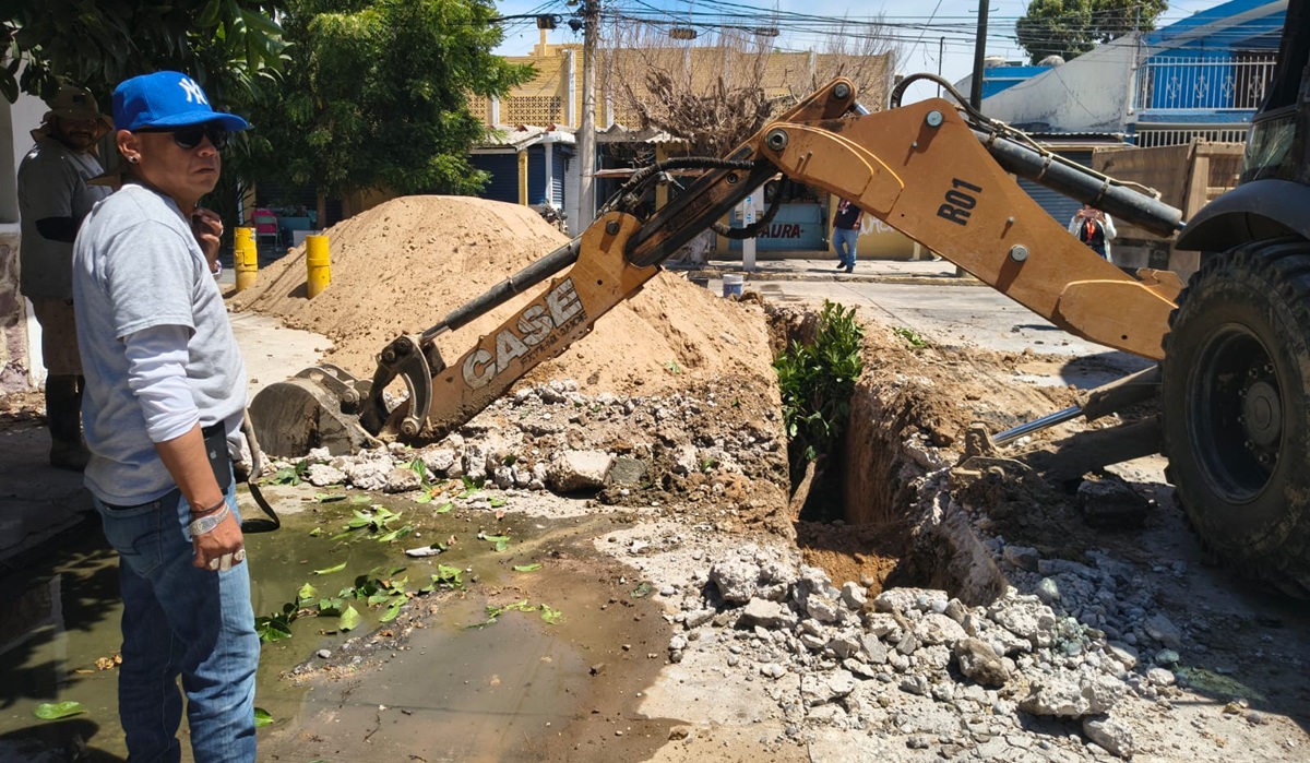 Jumapam rehabilita alcantarillado en la colonia Adolfo López Mateos