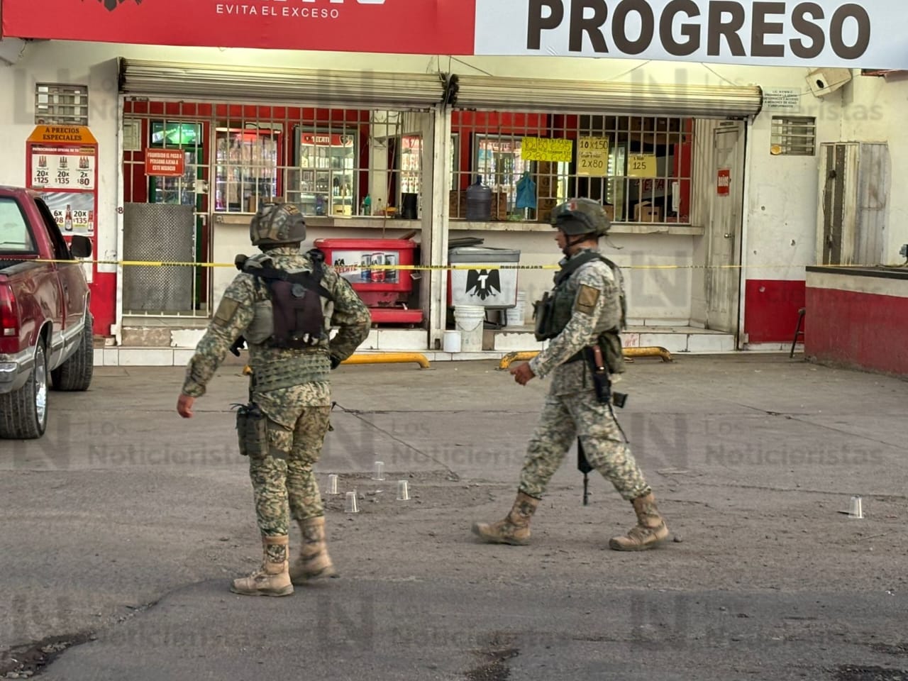 Elementos del Ejército resguardan la escena del crimen