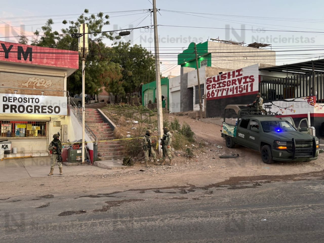 Elementos del Ejército resguardan la escena del crimen