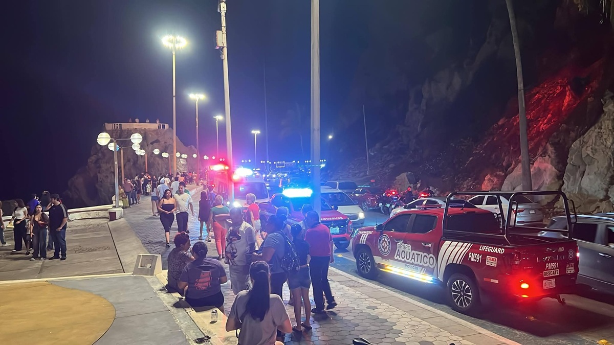 Lesionado al caer a zona rocosa del Malecón de Mazatlán