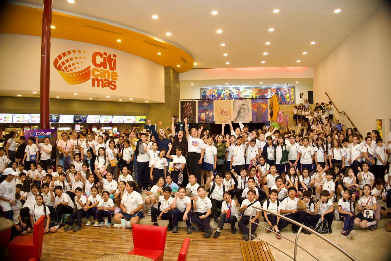 Niños durante el programa “Líderes del Futuro: Construyendo Paz” en Culiacán