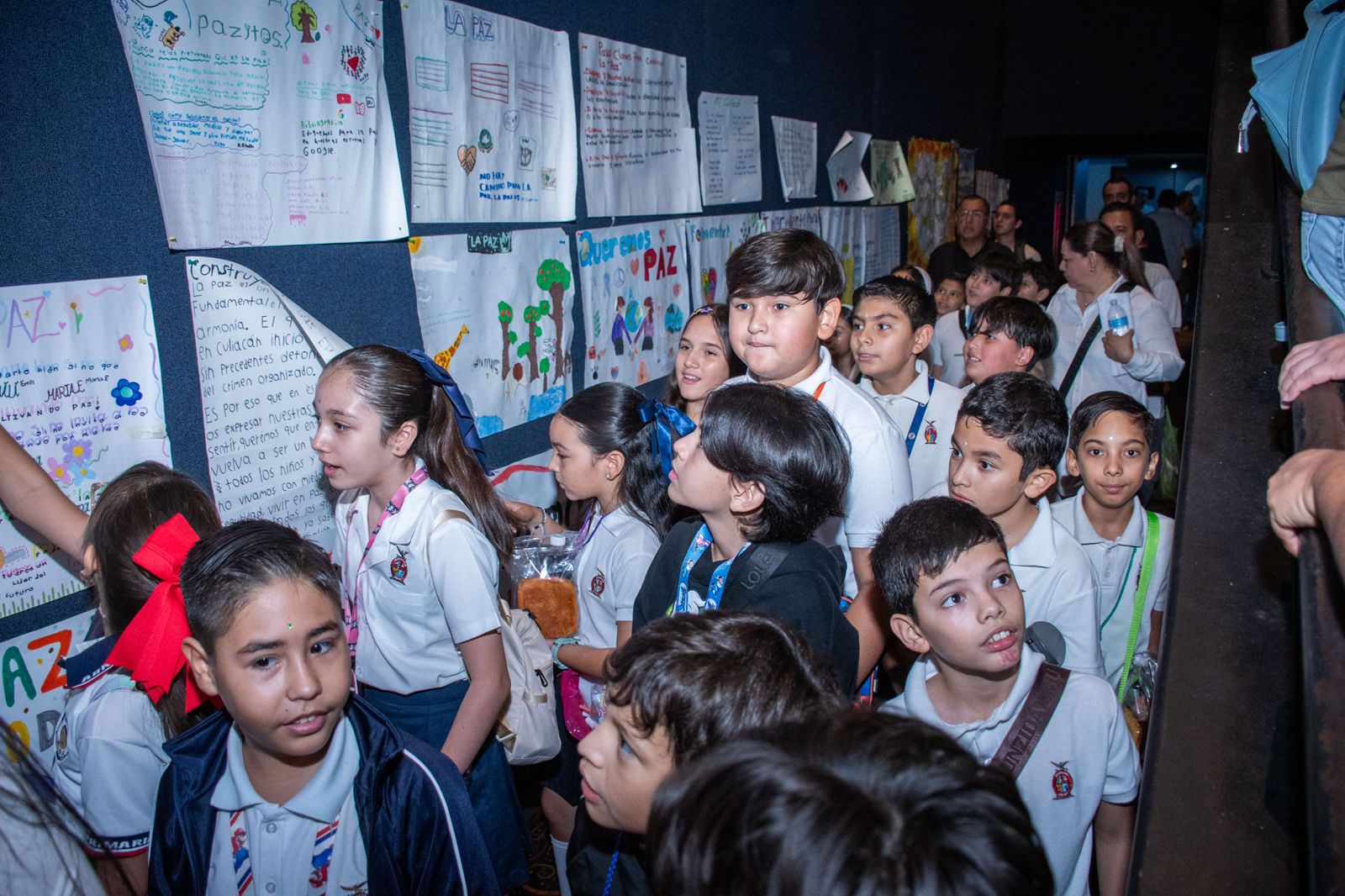 Niños durante el programa “Líderes del Futuro: Construyendo Paz” en Culiacán