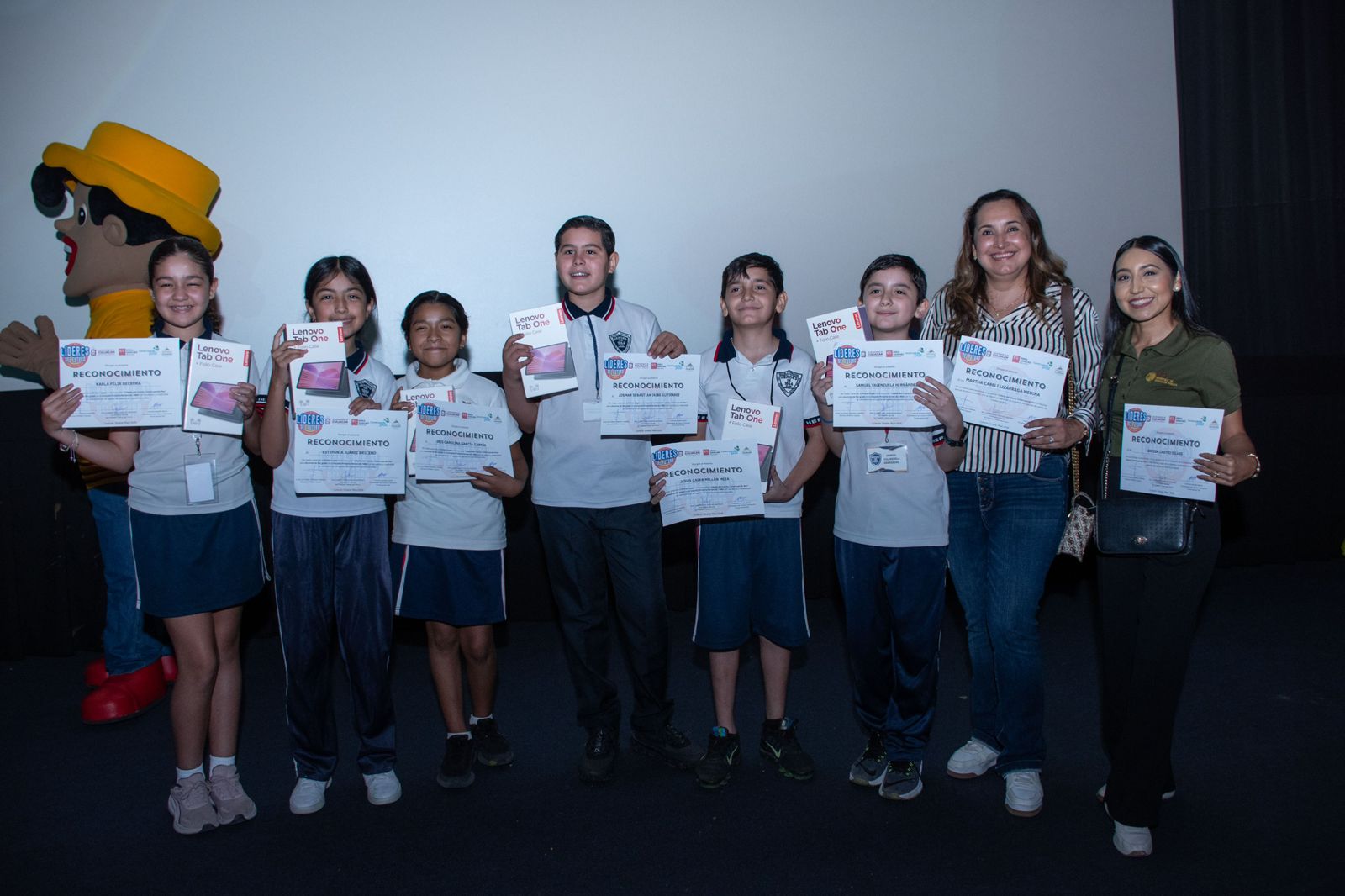 Niños durante el programa “Líderes del Futuro: Construyendo Paz” en Culiacán