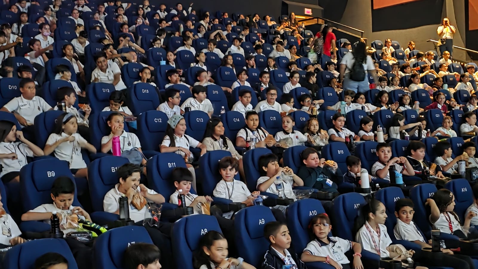 Niños durante el programa “Líderes del Futuro: Construyendo Paz” en Culiacán