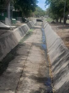 Limpieza de canales de Mazatlán