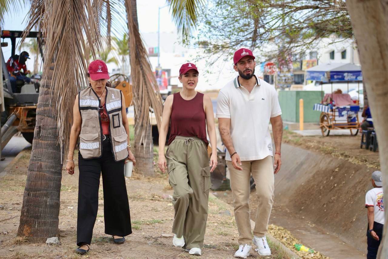 Limpieza de canales en Mazatlán