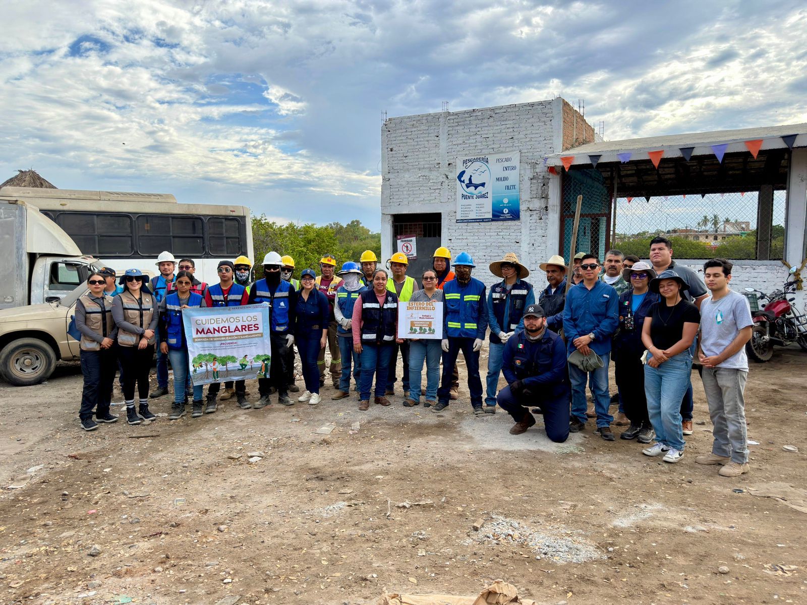 Jornada de limpieza en el Estero Estero del Infiernillo, Mazatlán