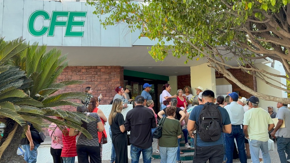 Acuerdan inconformes con autoridades de CFE en Los Mochis