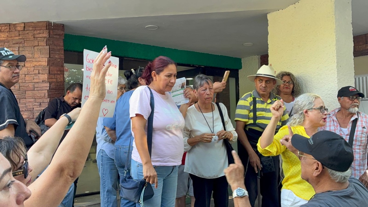 Acuerdan inconformes con autoridades de CFE en Los Mochis