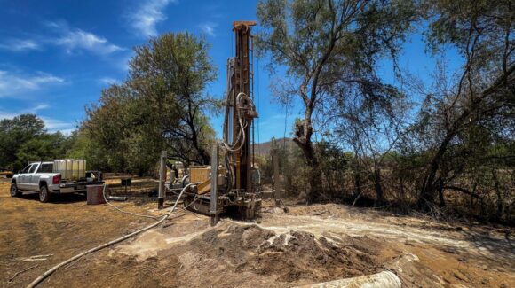 Buenas noticias para Hornillos, El Fuerte: encuentran agua durante perforación de nuevo pozo profundo