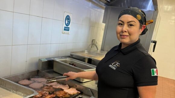 Luz Itzel, de madre de familia a chef industrial: la mujer que alimenta a los trabajadores de Proman GPO en Ahome, Sinaloa