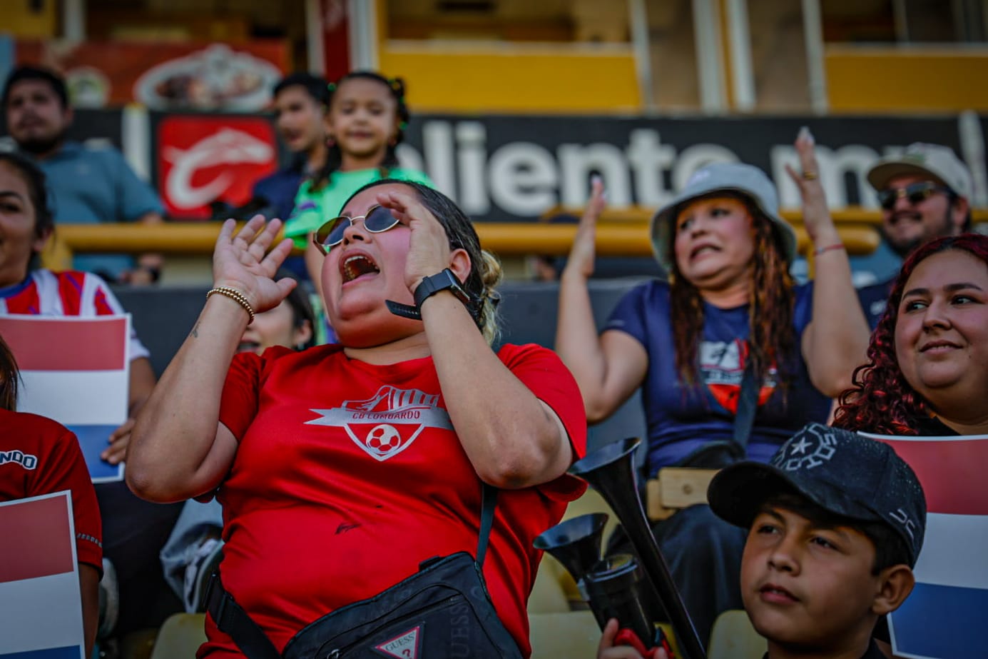 Madres de familia apoyan a sus hijos en el Mundialito Culiacán 2026