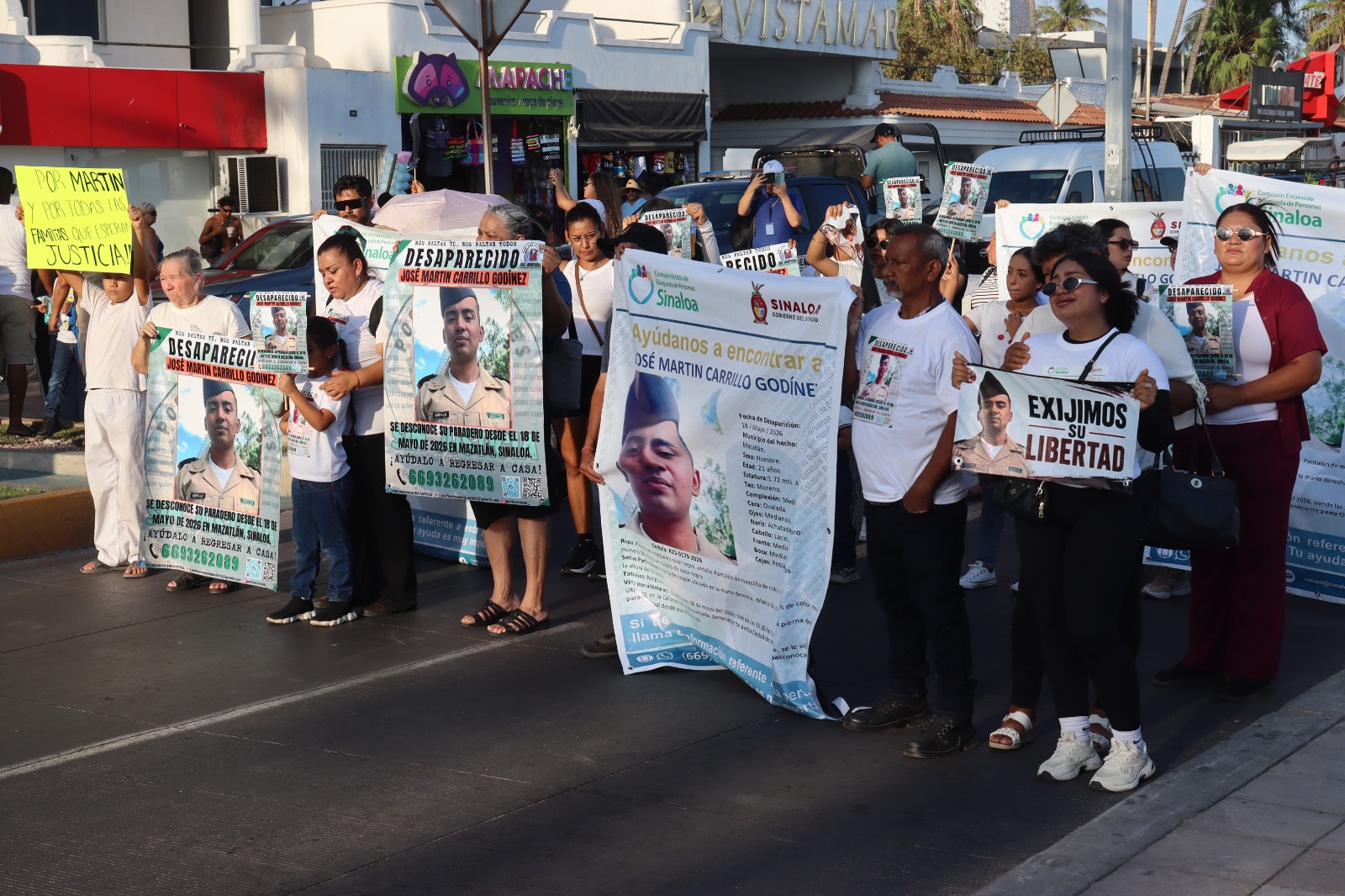 Manifestación por desaparición de José Martín Carrillo Godínez, en Mazatlán