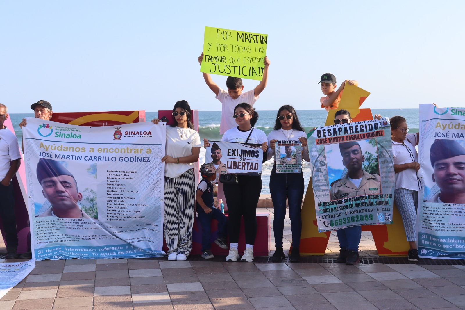 Manifestación por desaparición de José Martín Carrillo Godínez, en Mazatlán