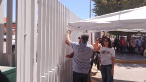 manifestantes bloquean acceso a oficinas de cfe en guasave lugar