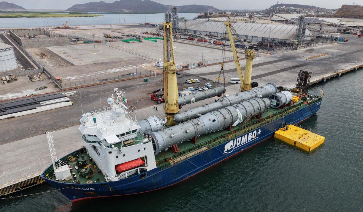 Maquinaria de GPO llega a Topolobampo