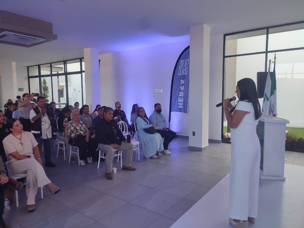 María José Salazar imparte plática desde Hersa Corporativo, en Mazatlán