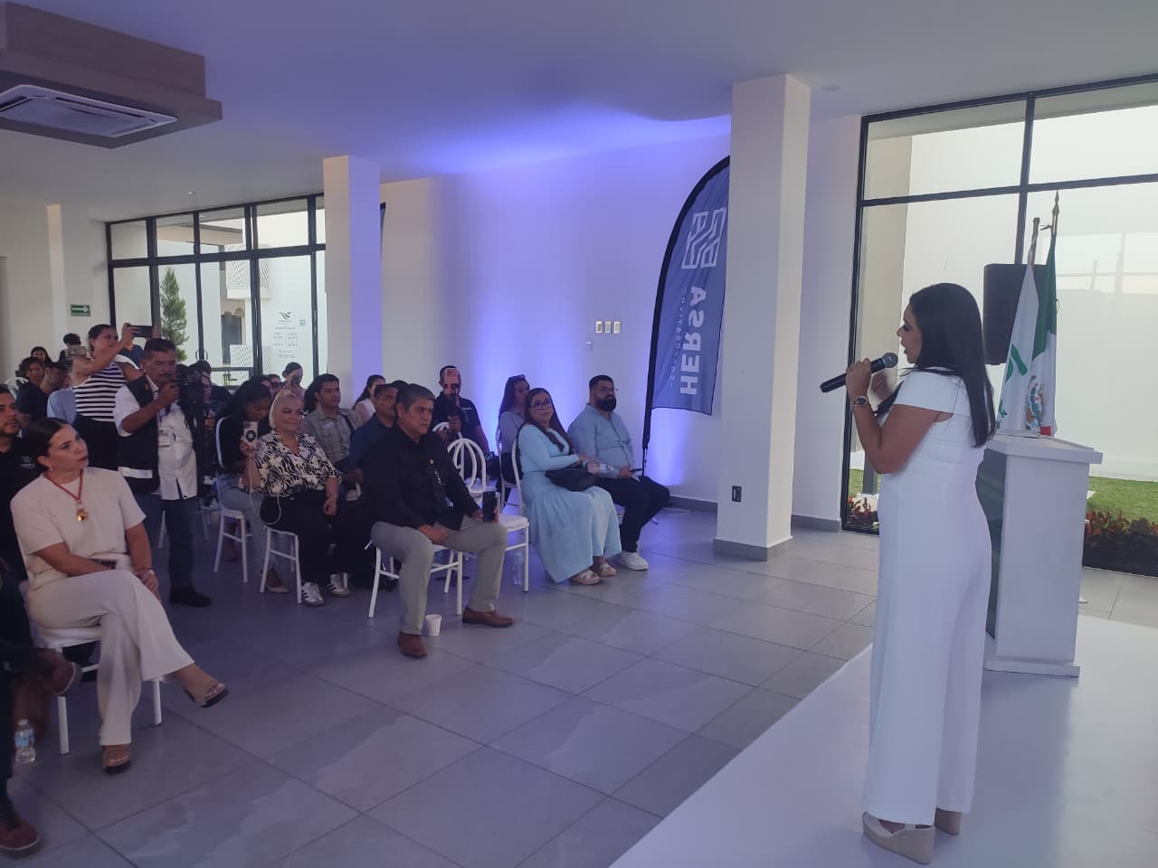 María José Salazar imparte plática desde Hersa Corporativo, en Mazatlán