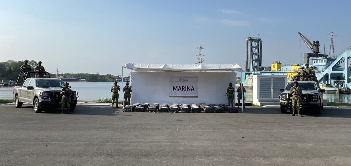 Aseguramiento de bultos de drogas en Chiapas, por la Marina
