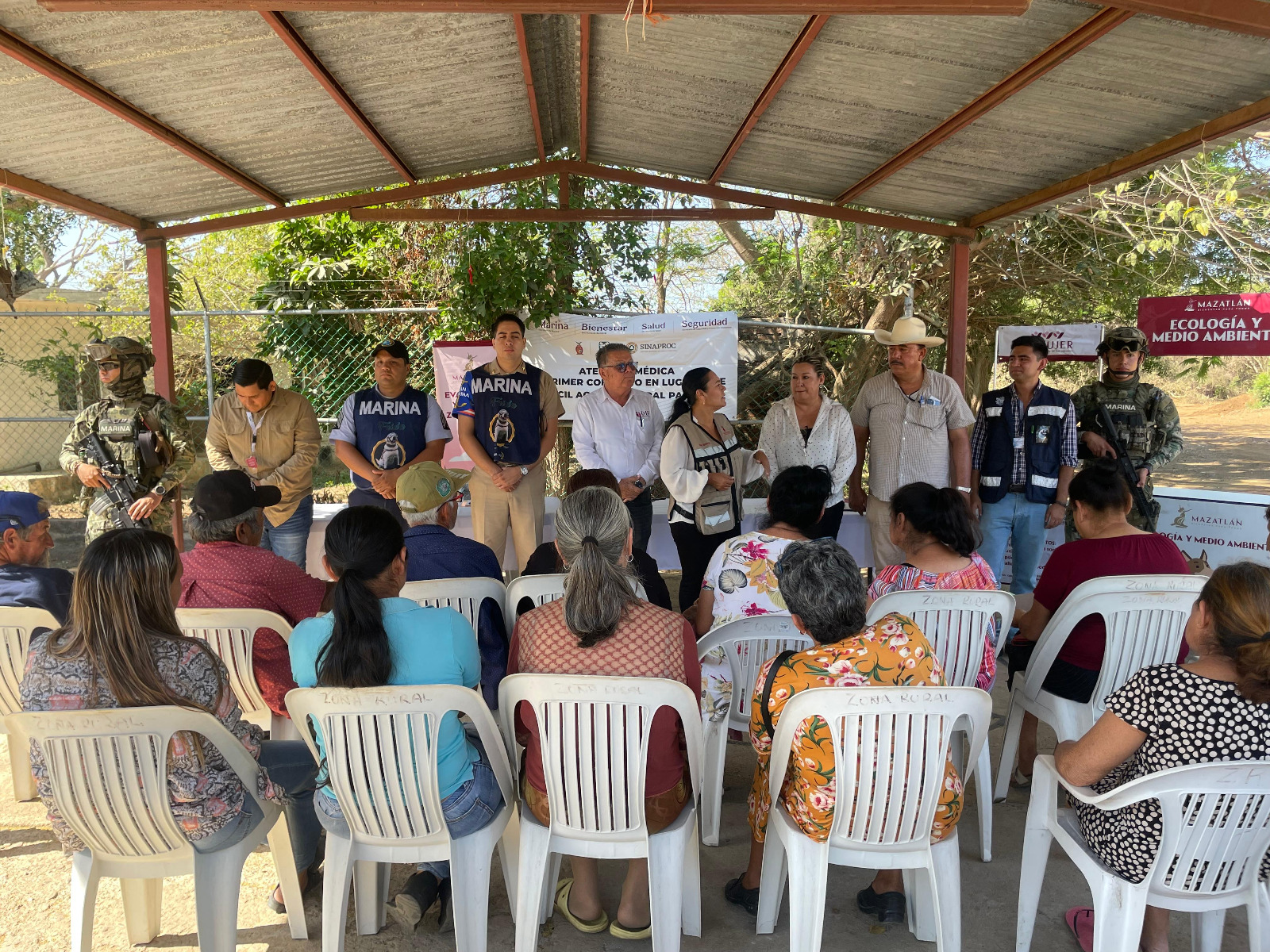 Lleva la Marina atención médica a El Chilillo en Mazatlán