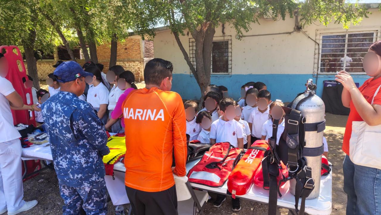 Marina acerca mundo naval a telesecundaria de Mazatlán