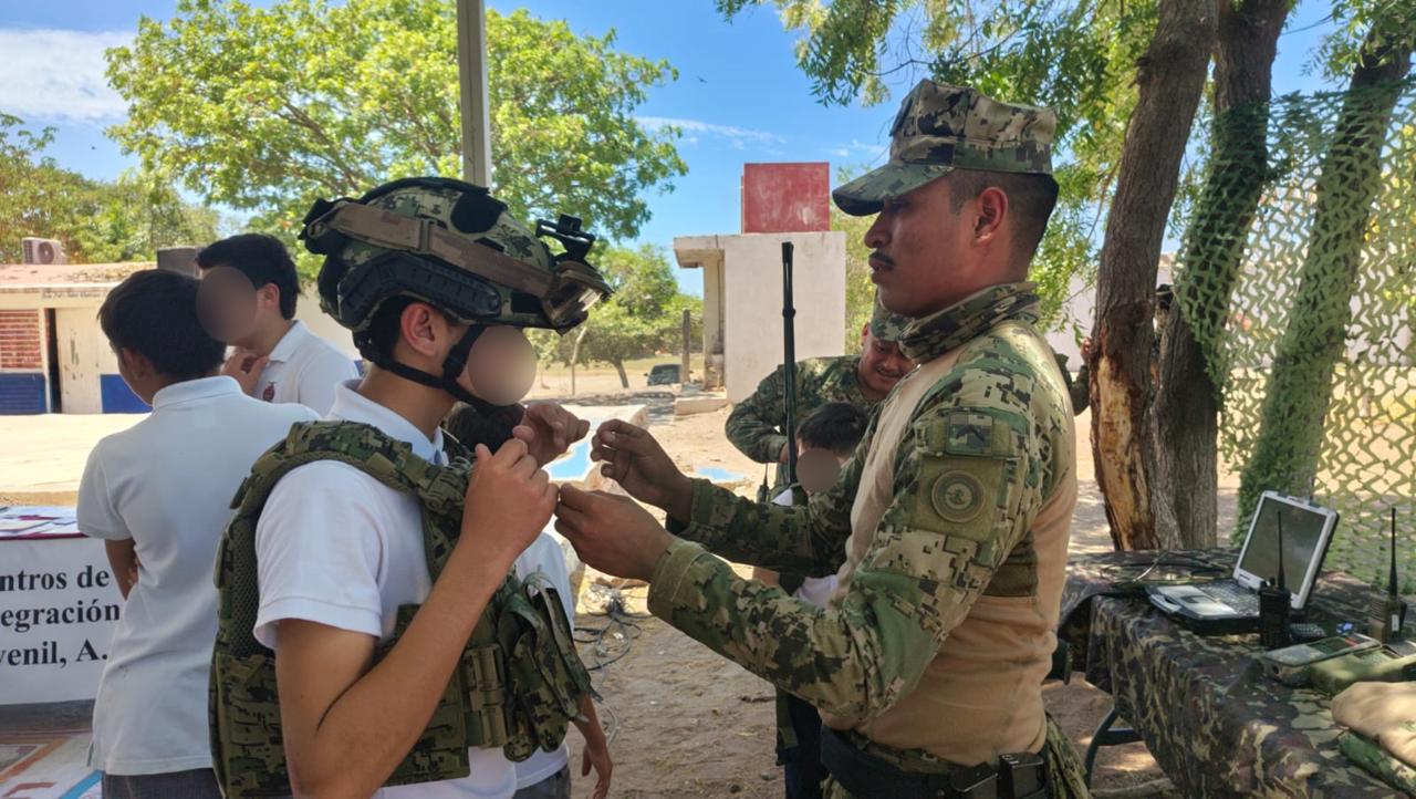 Marina acerca mundo naval a telesecundaria de Mazatlán