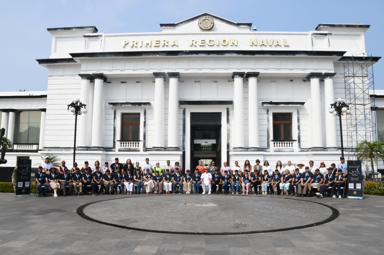 Marina reconoce a adultos mayores en concurso literario nacional