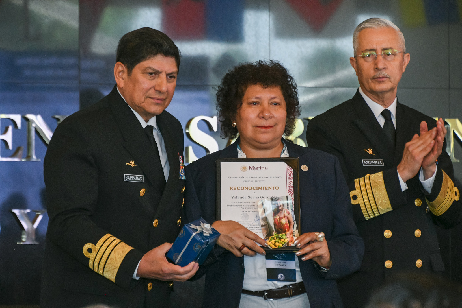 Marina reconoce a adultos mayores en concurso literario nacional