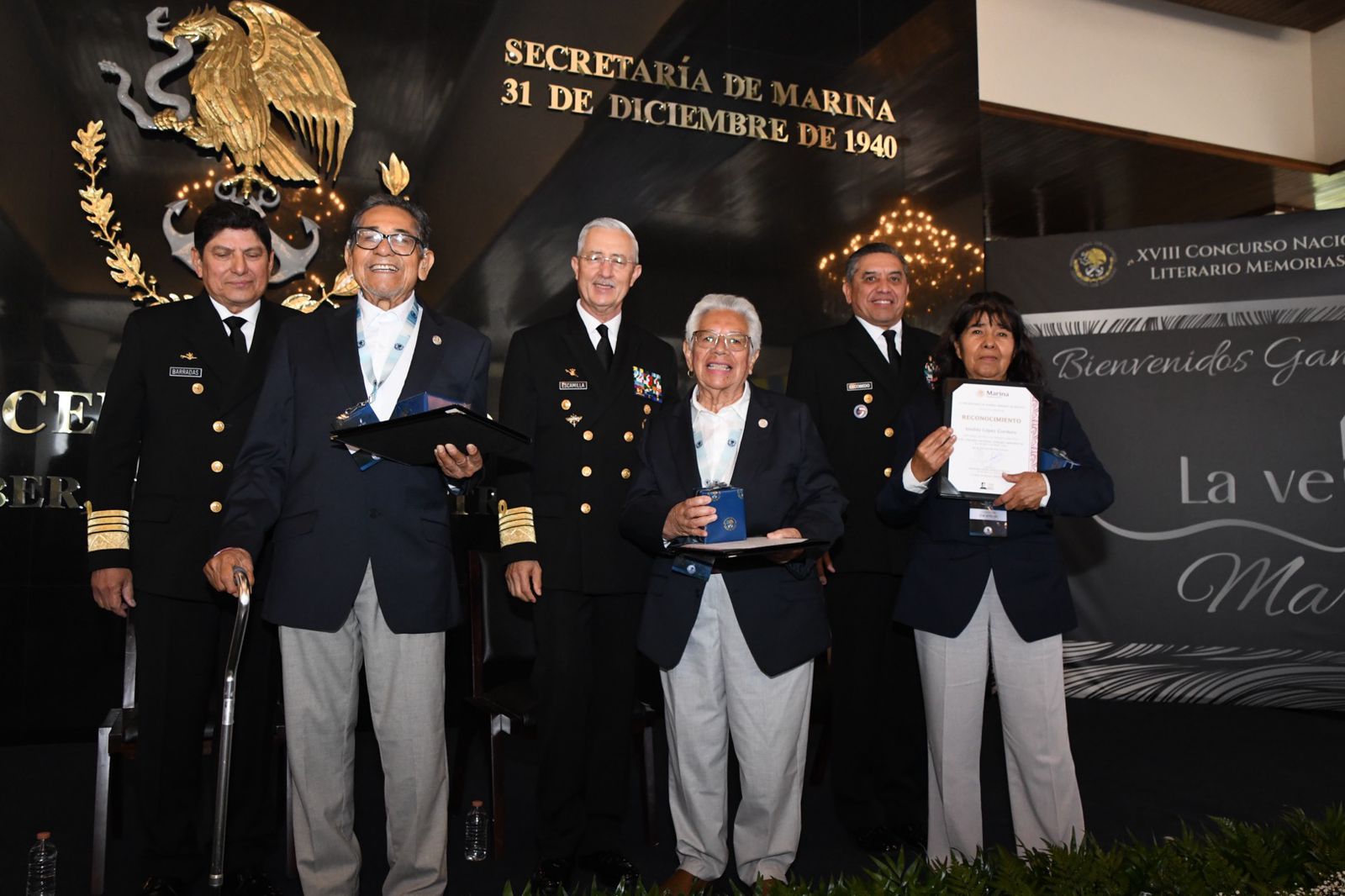 Marina reconoce a adultos mayores en concurso literario nacional