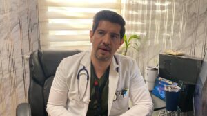 médico responsable del tratamiento del CIJ Guasave, Julio César González Rochín