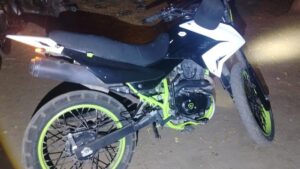 motocicleta de detenidos por robo