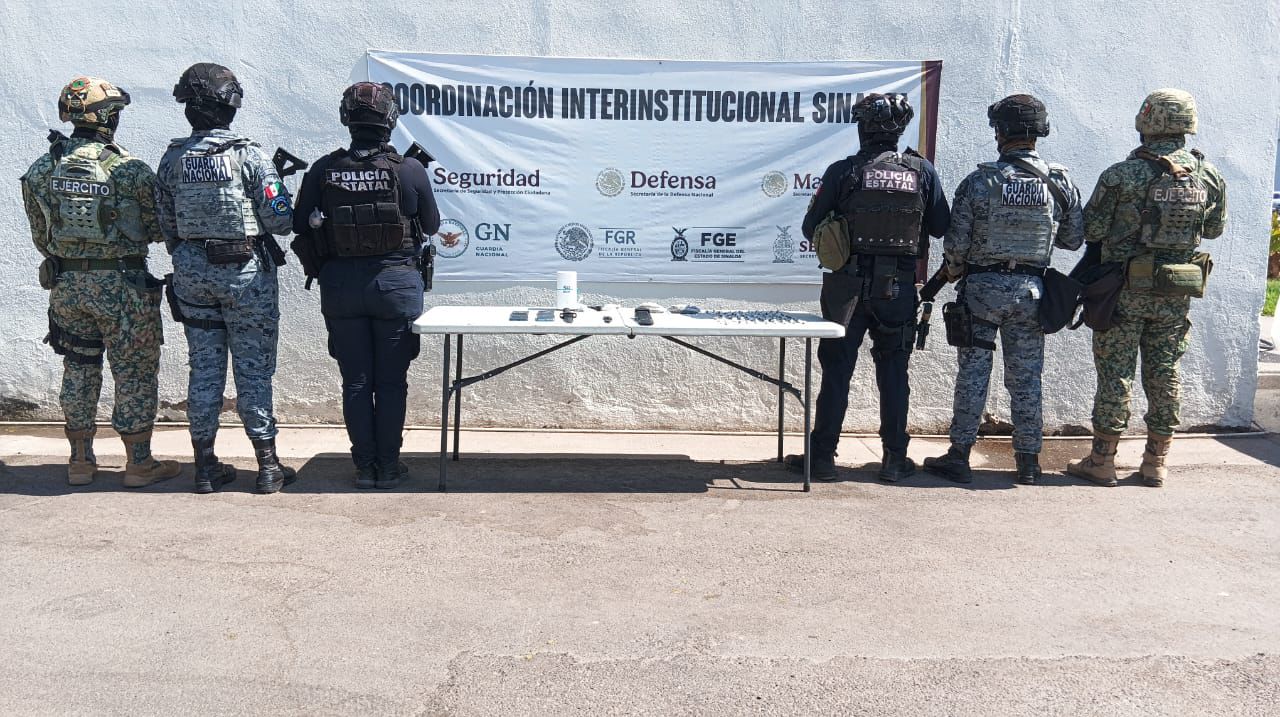 Objetos y droga asegurada en el penal de Aguaruto, Culiacán